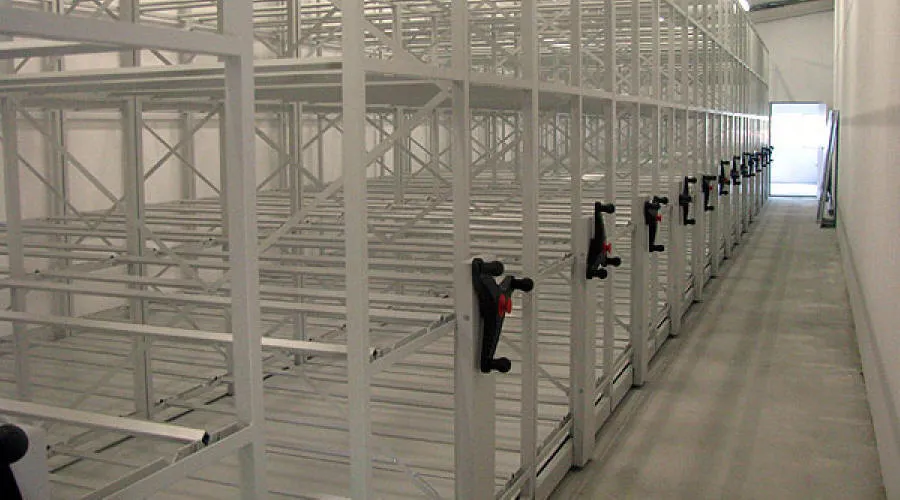 Kilnojamųjų stelažų, mobilių spintų, metalinių sandėlio biuro baldų gamintojas, Lenkija